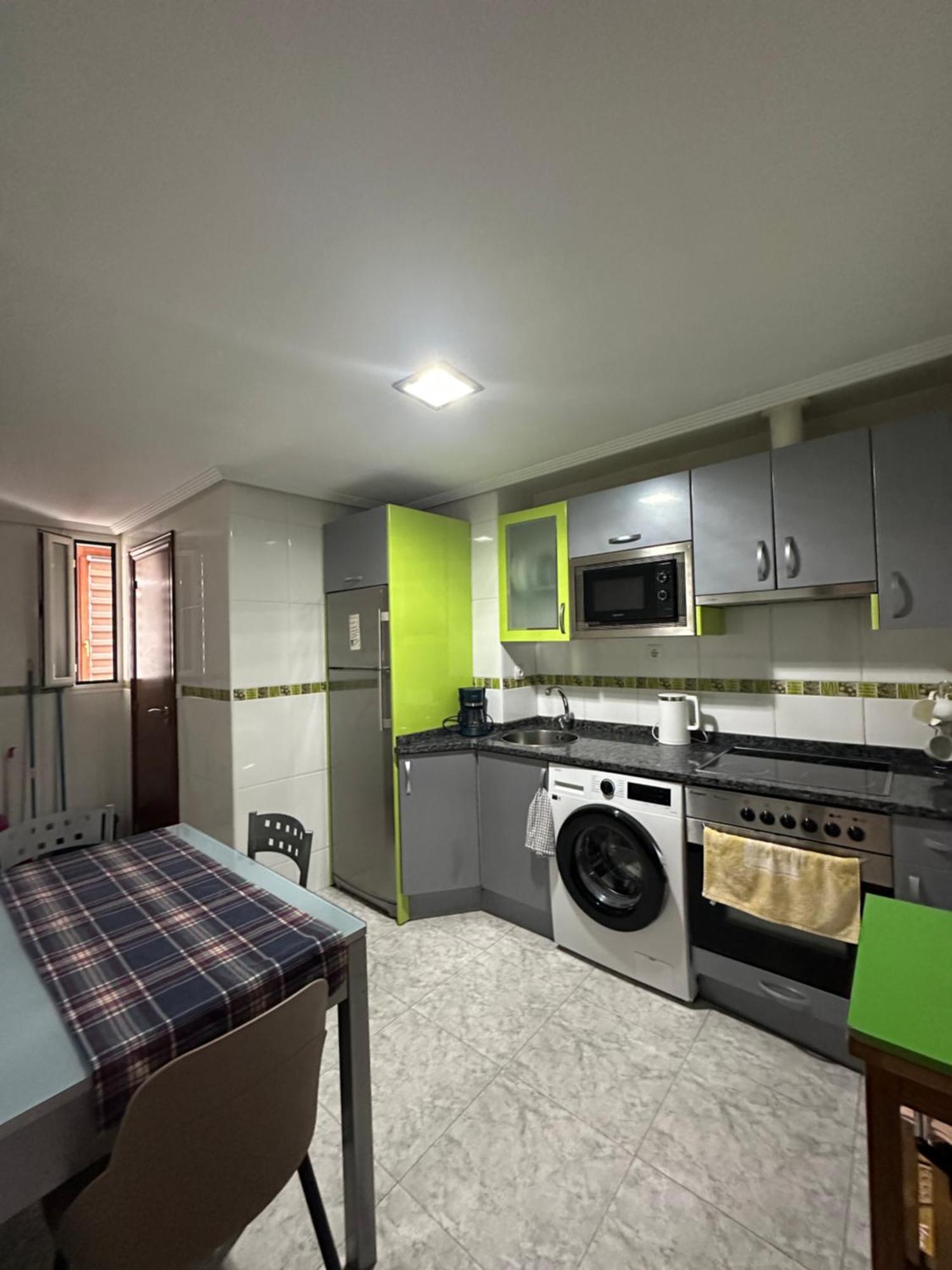 Apartamento Kalea Corazon Urbano Vitoria-Gasteiz Exteriör bild